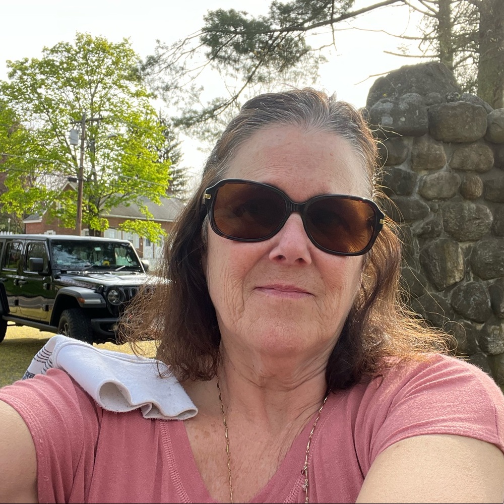Meet your Posher, Linda